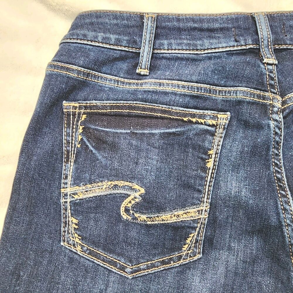 Silver Jeans Womens W32 x L22 Avery Capri Mid Rise Super Stretch Dark Wash Blue - Picture 9 of 10